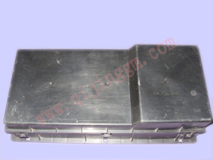 中央配电盒37ZB1-22010_东风天龙电器件