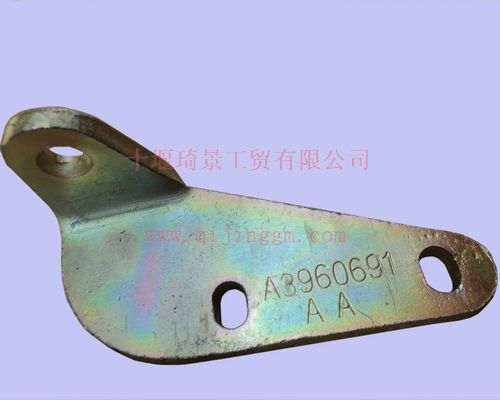 康明斯6BT燃油泵支架 A3960691 康明斯发动机配件 东风天龙配件