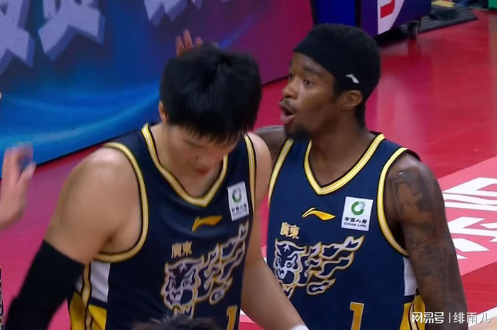 广东男篮或签NBA内线阿祖布伊克 引发战术革新