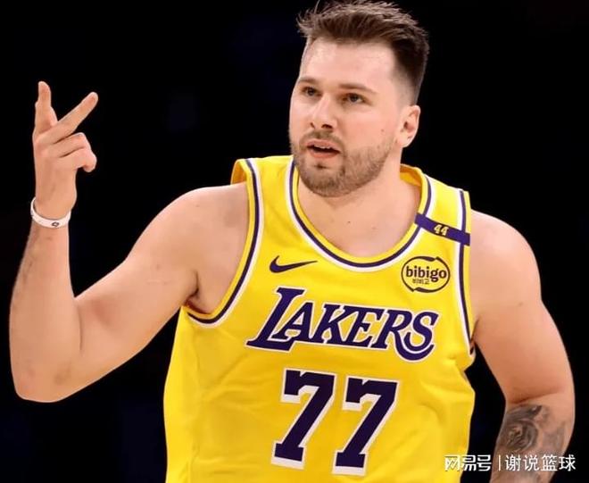 湖人先发五虎狂轰137分创历史纪录 替补低迷暴露