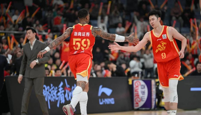 浙江广厦签约2米11大外援冲击卫冕 内线补强引关