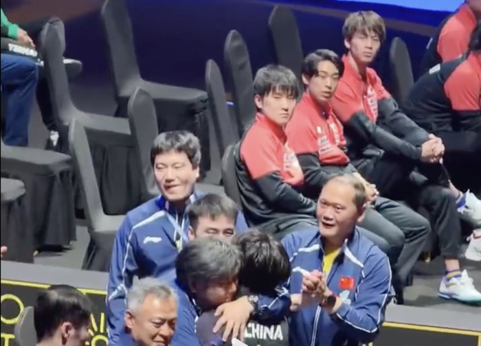 王楚钦4-3逆转松岛辉空 日本选手冷脸领奖